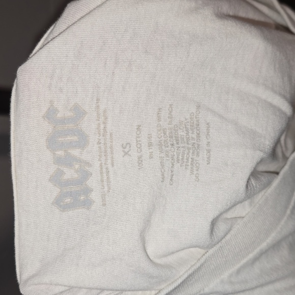 AC/DC lighting bolt t shirt - Picture 5 of 5